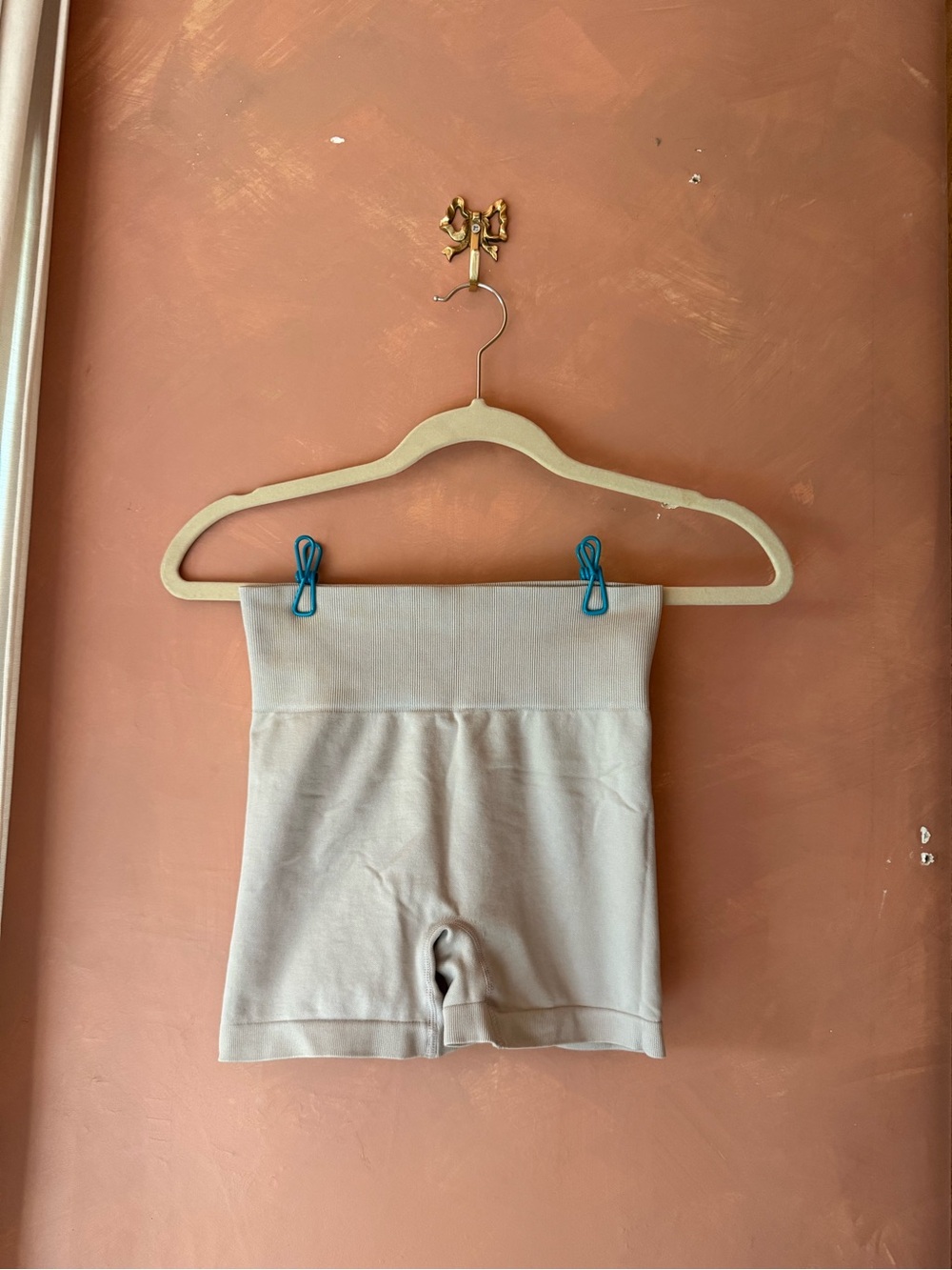 High-Waist Women’s Shaping Shorts — light grey